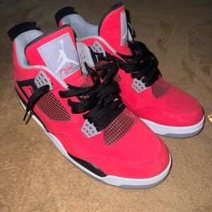 Jordan Retro 4 Toro Bravo